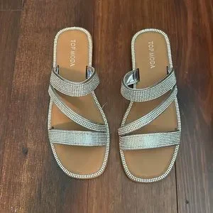 TOP Moda Shoes Rhinestone Sandals Nwt And Box Size But Run
